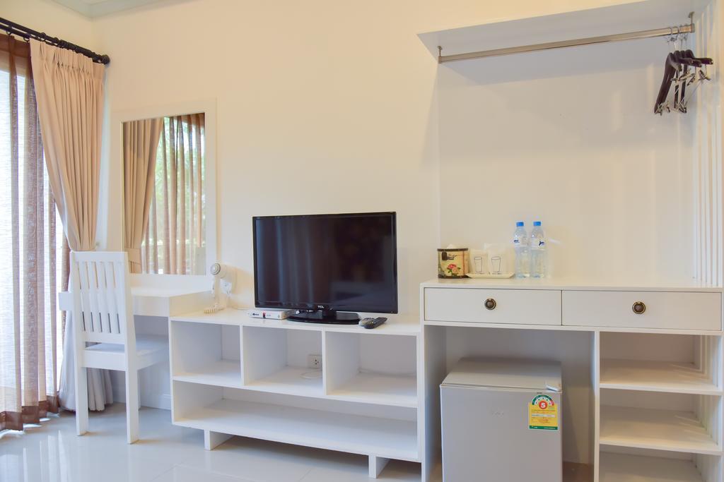 Готель Milano Huahin Екстер'єр фото