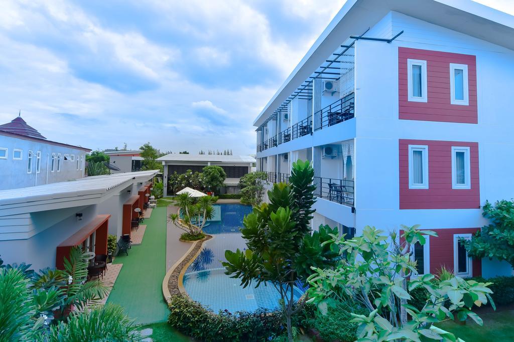 Готель Milano Huahin Екстер'єр фото