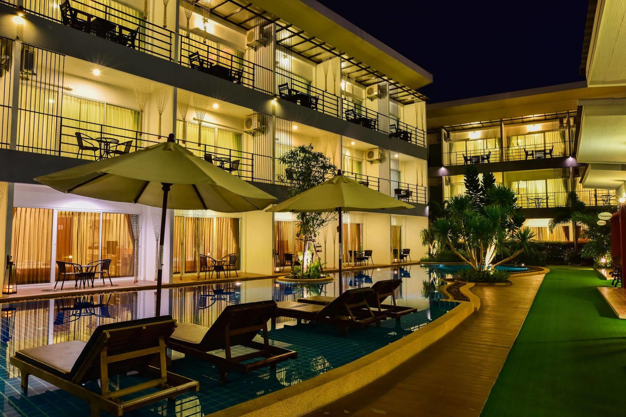 Готель Milano Huahin Екстер'єр фото