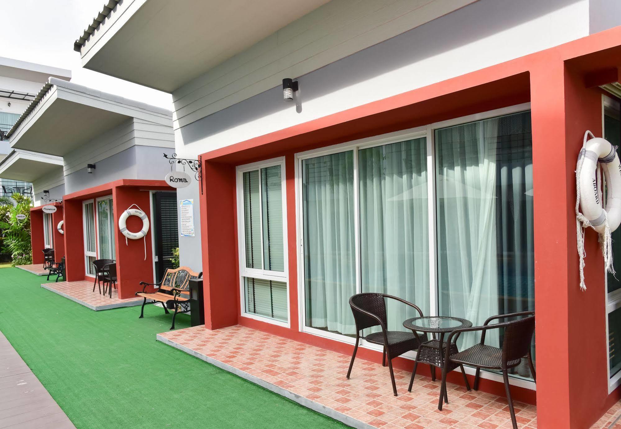 Готель Milano Huahin Екстер'єр фото