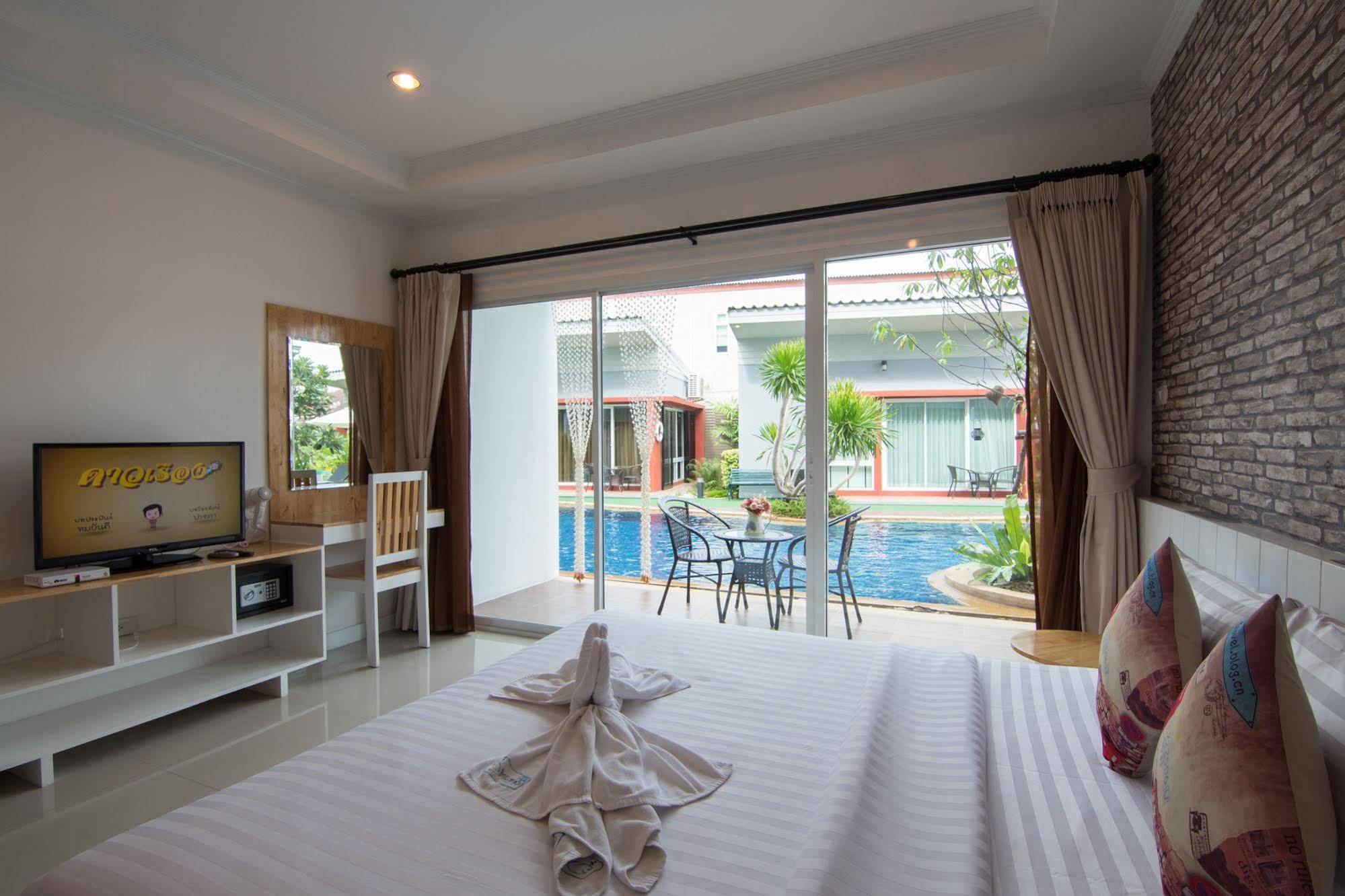 Готель Milano Huahin Екстер'єр фото