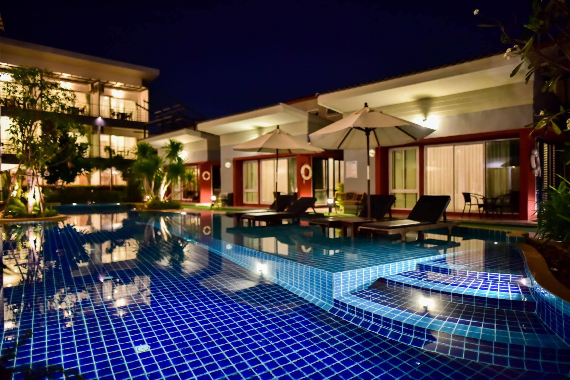 Готель Milano Huahin Екстер'єр фото